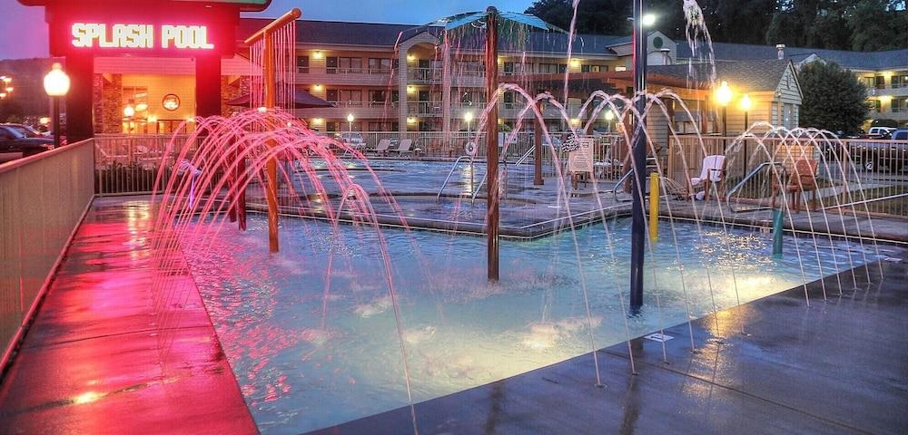 Comfort Inn & Suites At Dollywood Lane Pigeon Forge Exteriér fotografie